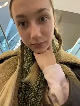 StripChat Lia__Love is Freechat Lia__Love — Last tippper get hot squirt video